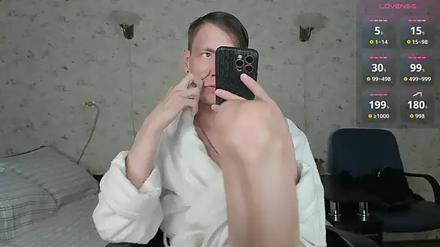 Snapshot of Erick_Wilson chatting on March 13, 2026, 5:14 am Erick Wilson online show from March 13, 2026, 5:14 am