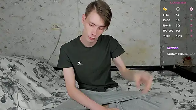 Snapshot of Erick_Wilson chatting on April 2, 2026, 3:42 pm Erick Wilson online show from April 2, 2026, 3:42 pm