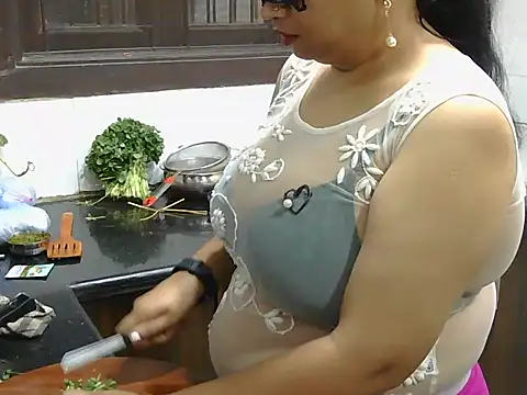 Snapshot of Hot_Sonniyaa chatting on February 23, 2026, 7:17 am Hot Sonniyaa online show from February 23, 2026, 7:17 am