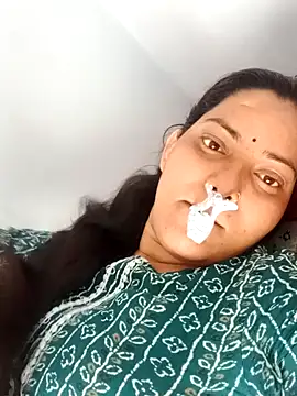 Snapshot of Anushka_Singh0 chatting on March 17, 2026, 8:17 am Anushka Singh0 online show from March 17, 2026, 8:17 am