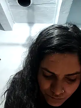 Snapshot of Anushka_Singh0 chatting on April 13, 2026, 7:36 am Anushka Singh0 online show from April 13, 2026, 7:36 am