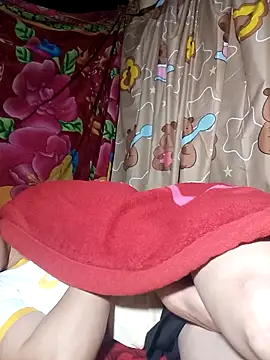 Susuu5790 online show from April 7, 2026, 8:53 pm