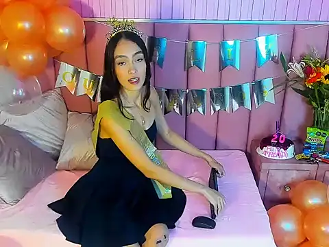 LolaWhite online show from March 15, 2026, 5:24 am