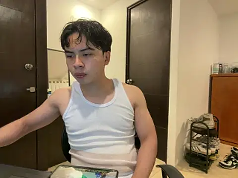 Snapshot of BentoBoxxx chatting on May 7, 2026, 1:00 am BentoBoxxx online show from May 7, 2026, 1:00 am