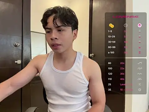 Snapshot of BentoBoxxx chatting on May 15, 2026, 3:19 pm BentoBoxxx online show from May 15, 2026, 3:19 pm