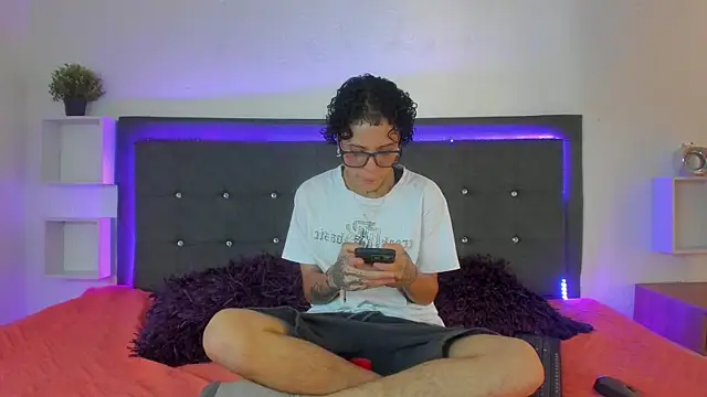 Ale cuzz online show from March 2, 2026, 3:30 pm