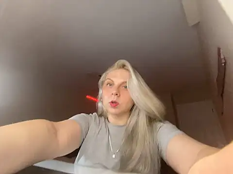 i love iva online show from February 15, 2026, 4:31 am