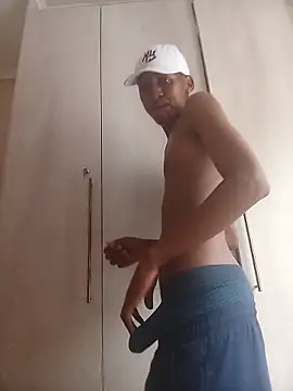 Snapshot of Leroyhotess chatting on February 16, 2026, 8:32 am Leroyhotess online show from February 16, 2026, 8:32 am