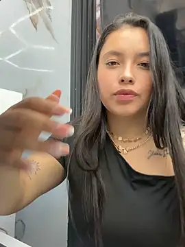 Miss Bella Flame online show from April 18, 2026, 6:01 pm