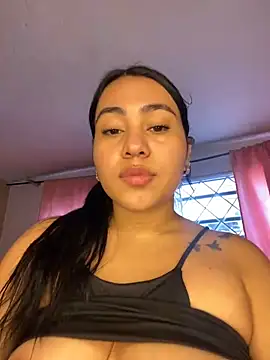 Snapshot of Liu_wen_ chatting on April 15, 2026, 8:31 pm Liu wen online show from April 15, 2026, 8:31 pm