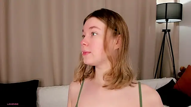 Snapshot of MaraaSwan chatting on February 13, 2026, 10:39 pm MaraaSwan online show from February 13, 2026, 10:39 pm