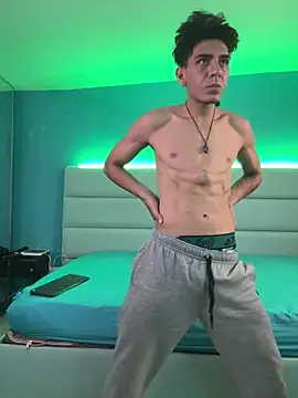 Snapshot of abrilandjulian chatting on February 19, 2026, 12:23 pm abrilandjulian online show from February 19, 2026, 12:23 pm