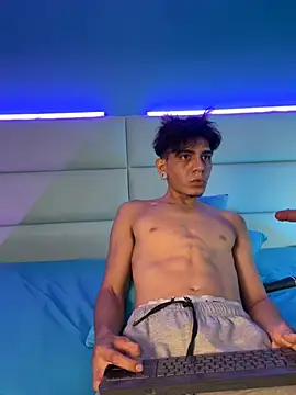 Snapshot of abrilandjulian chatting on March 6, 2026, 12:01 pm abrilandjulian online show from March 6, 2026, 12:01 pm