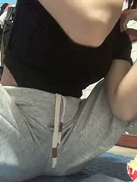 Snapshot of baeas-lan chatting on March 31, 2026, 11:27 pm baeas-lan online show from March 31, 2026, 11:27 pm