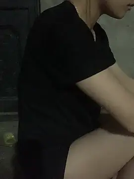 Snapshot of baeas-lan chatting on April 4, 2026, 10:29 pm baeas-lan online show from April 4, 2026, 10:29 pm