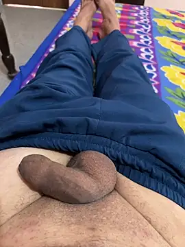 Snapshot of rashmixxx chatting on February 16, 2026, 9:38 am rashmixxx online show from February 16, 2026, 9:38 am