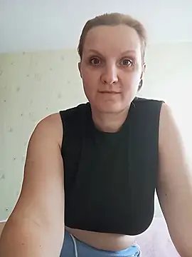 Snapshot of SusanGold9211 chatting on July 27, 2026, 8:32 am SusanGold9211 online show from July 27, 2026, 8:32 am