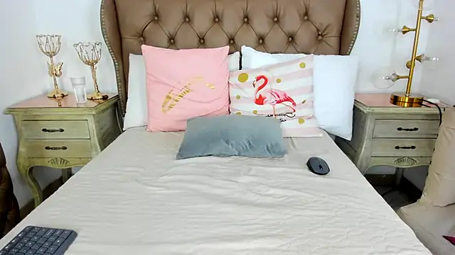 pinkmoon30 online show from March 27, 2026, 11:21 am