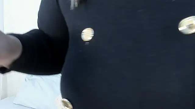 Cinnamon Skin01 online show from February 14, 2026, 6:04 pm