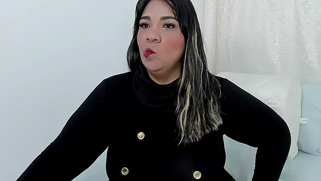 Snapshot of Cinnamon_Skin01 chatting on March 13, 2026, 10:11 am Cinnamon Skin01 online show from March 13, 2026, 10:11 am