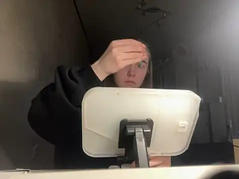 Snapshot of melissashineee chatting on February 27, 2026, 11:54 am melissashineee online show from February 27, 2026, 11:54 am