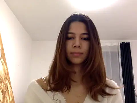 Snapshot of KiraVixenSweet chatting on February 15, 2026, 4:58 pm KiraVixenSweet online show from February 15, 2026, 4:58 pm