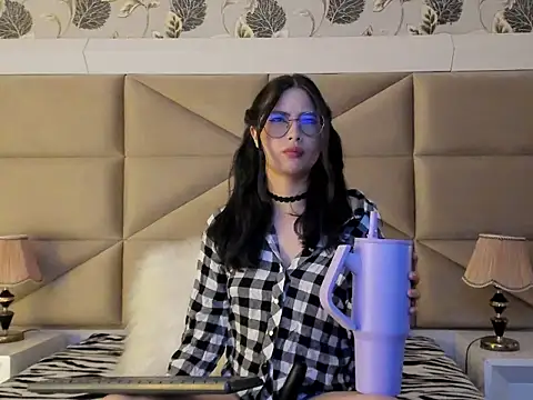 Snapshot of LilyClarck chatting on March 5, 2026, 8:05 pm LilyClarck online show from March 5, 2026, 8:05 pm