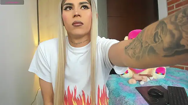 Snapshot of alisoondrean_ chatting on February 23, 2026, 6:49 pm alisoondrean online show from February 23, 2026, 6:49 pm