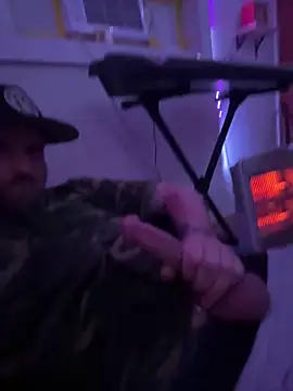 Snapshot of Mikeytoxxxic chatting on March 13, 2026, 8:32 am Mikeytoxxxic online show from March 13, 2026, 8:32 am