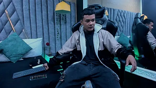 Snapshot of TylerGandi chatting on February 24, 2026, 7:56 pm TylerGandi online show from February 24, 2026, 7:56 pm