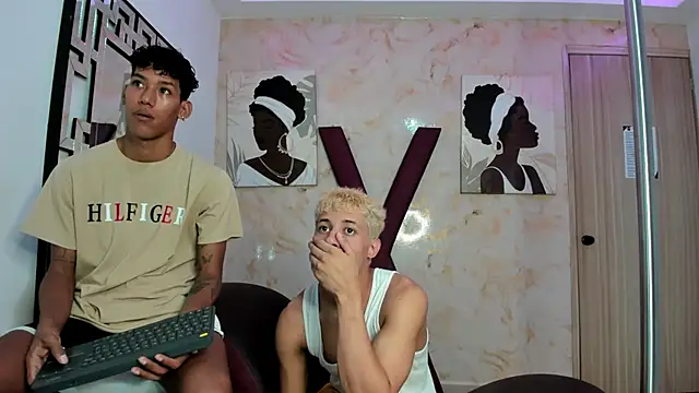 GREEN BOYS online show from March 27, 2026, 1:22 am