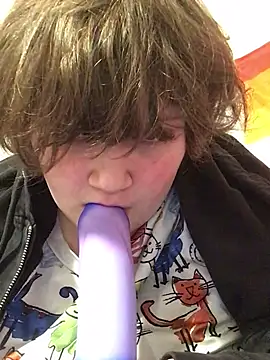 Snapshot of plushietoy chatting on February 28, 2026, 4:19 pm plushietoy online show from February 28, 2026, 4:19 pm