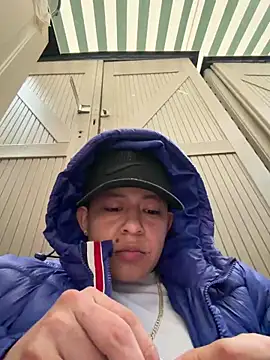 Jhon jairo420zzzz online show from April 2, 2026, 7:22 pm