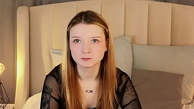 AlyssFrost online show from May 6, 2026, 2:51 am