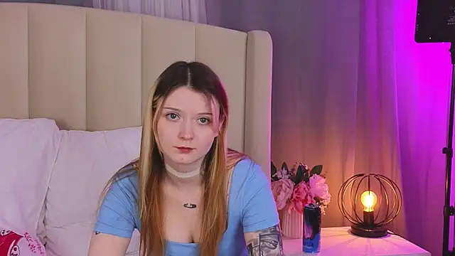 AlyssFrost online show from June 18, 2026, 9:14 am