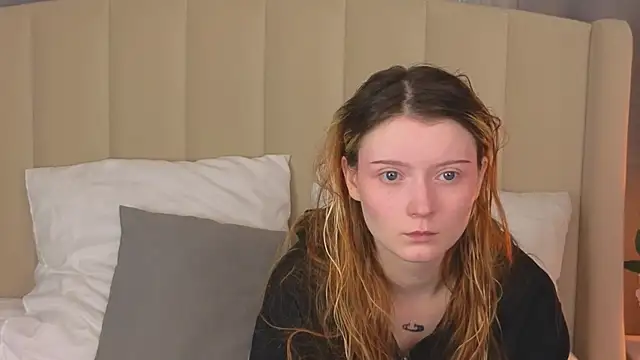 AlyssFrost online show from June 26, 2026, 2:38 am