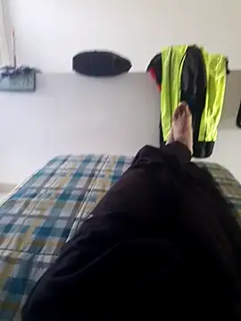 Snapshot of isuru_lakshan chatting on March 2, 2026, 10:00 am isuru lakshan online show from March 2, 2026, 10:00 am