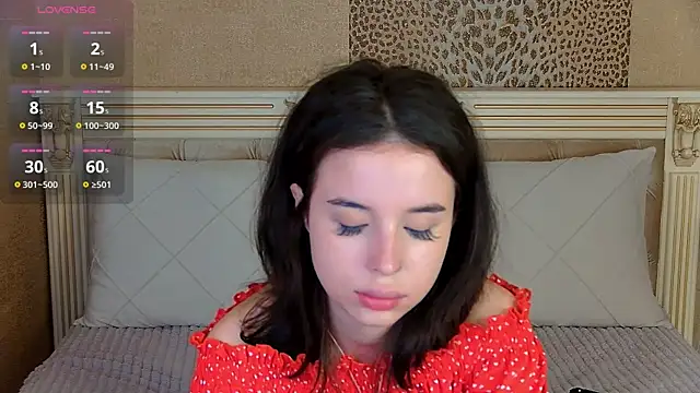 Snapshot of LanaLedger chatting on June 15, 2026, 10:50 am LanaLedger online show from June 15, 2026, 10:50 am