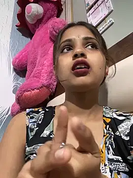 samayra1144 online show from May 21, 2026, 11:28 am