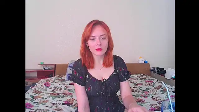 Snapshot of Little_fox404 chatting on June 24, 2026, 7:18 am Little fox404 online show from June 24, 2026, 7:18 am