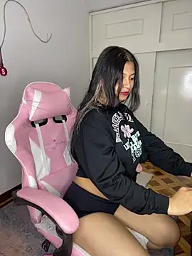 KittySari online show from February 18, 2026, 2:24 pm