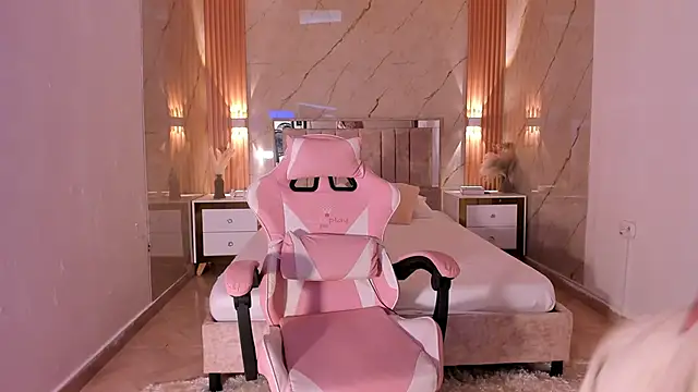 your whore Salome online show from March 4, 2026, 6:47 pm