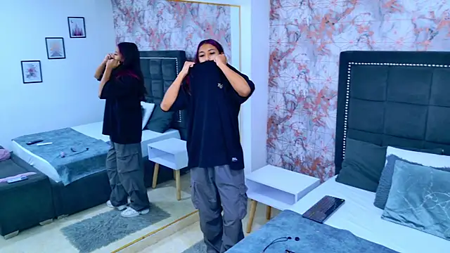 Raven Gloomy online show from March 2, 2026, 12:23 pm