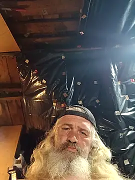 Crazy Lasko online show from March 1, 2026, 10:01 pm