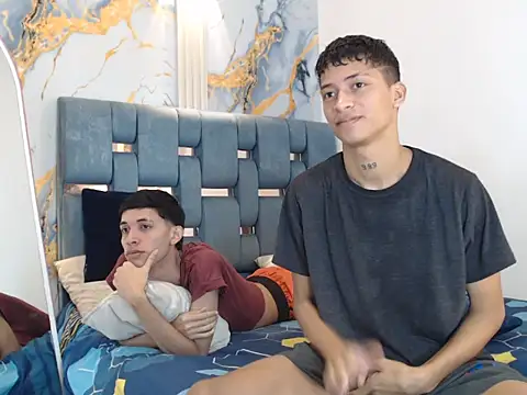 Snapshot of GOLD_BOYS chatting on February 21, 2026, 1:23 pm GOLD BOYS online show from February 21, 2026, 1:23 pm