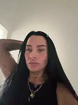 Snapshot of Darkfantisyx chatting on April 15, 2026, 1:29 pm Darkfantisyx online show from April 15, 2026, 1:29 pm