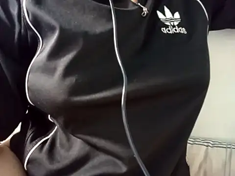 taigaakko online show from April 14, 2026, 2:01 pm