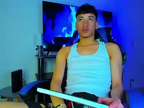 Lyam Russo online show from March 21, 2026, 5:56 am