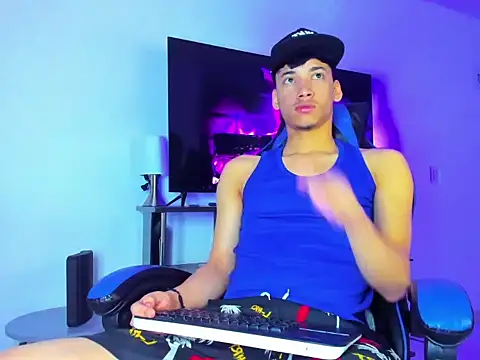 Lyam Russo online show from March 31, 2026, 8:26 am