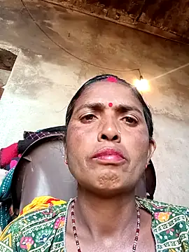 Snapshot of Hot_re83 chatting on February 21, 2026, 6:36 am Hot re83 online show from February 21, 2026, 6:36 am